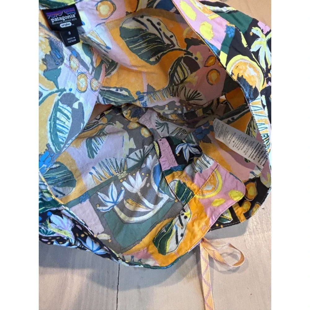 Patagonia Wavefarer Boardshorts Women's 8 Multi Color Floral NetPlus Nylon Swim